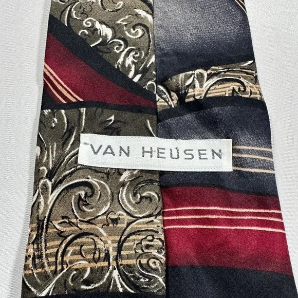 Men’s Van Heusen Silk Necktie​​ - Picture 6 of 6